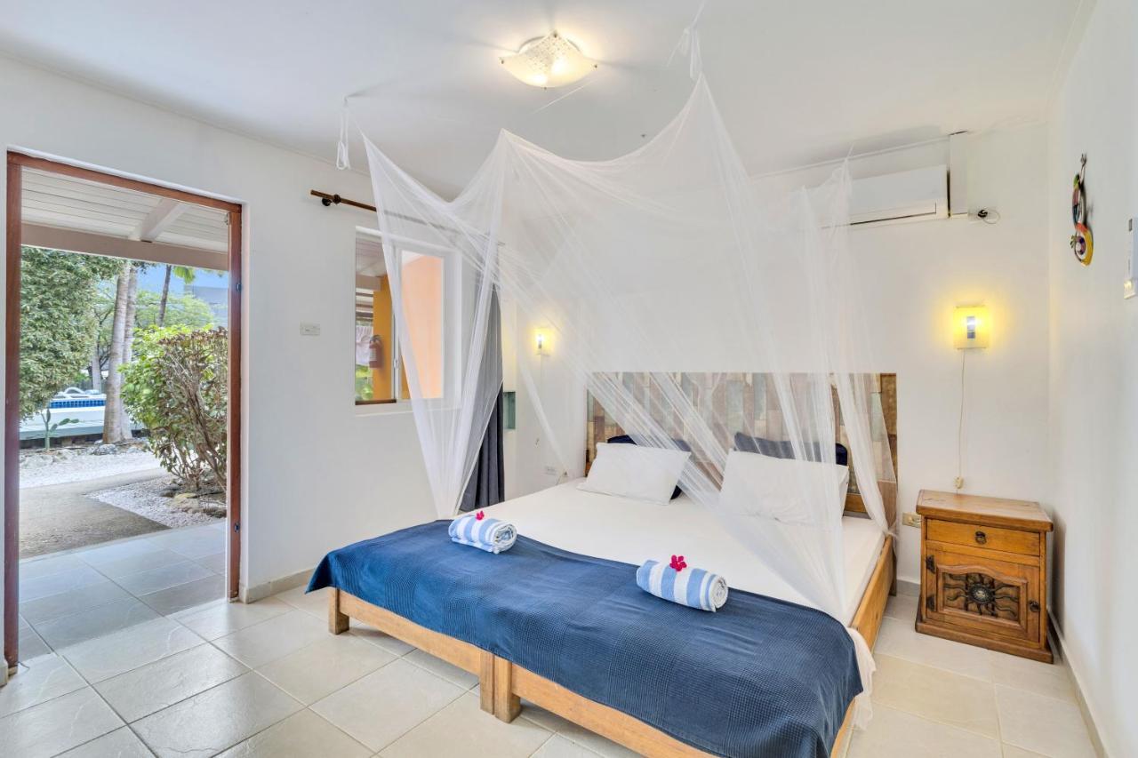Tropical Divers Resort 克拉伦代克 外观 照片