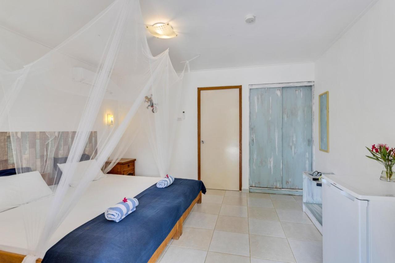 Tropical Divers Resort 克拉伦代克 外观 照片